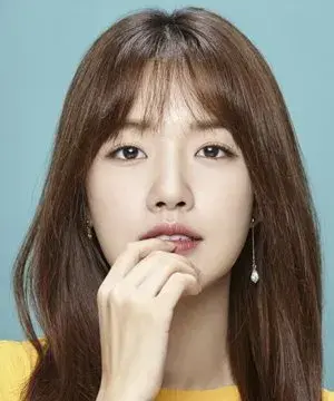 بیوگرافی Yoon Seo Jo