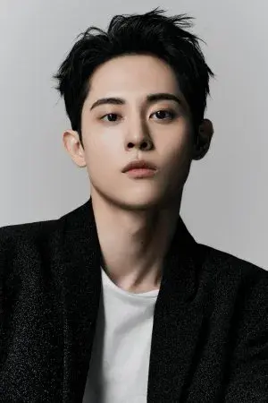 بیوگرافی Jong Hyun Lee