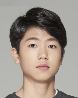 بیوگرافی Ji Sung Uhm
