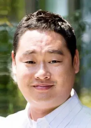 بیوگرافی Yoo Joon Lee