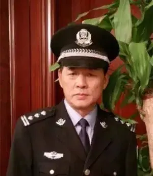 بیوگرافی Guo Qiang Qu